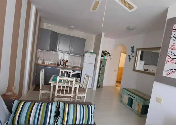 Casa Leon Коральео